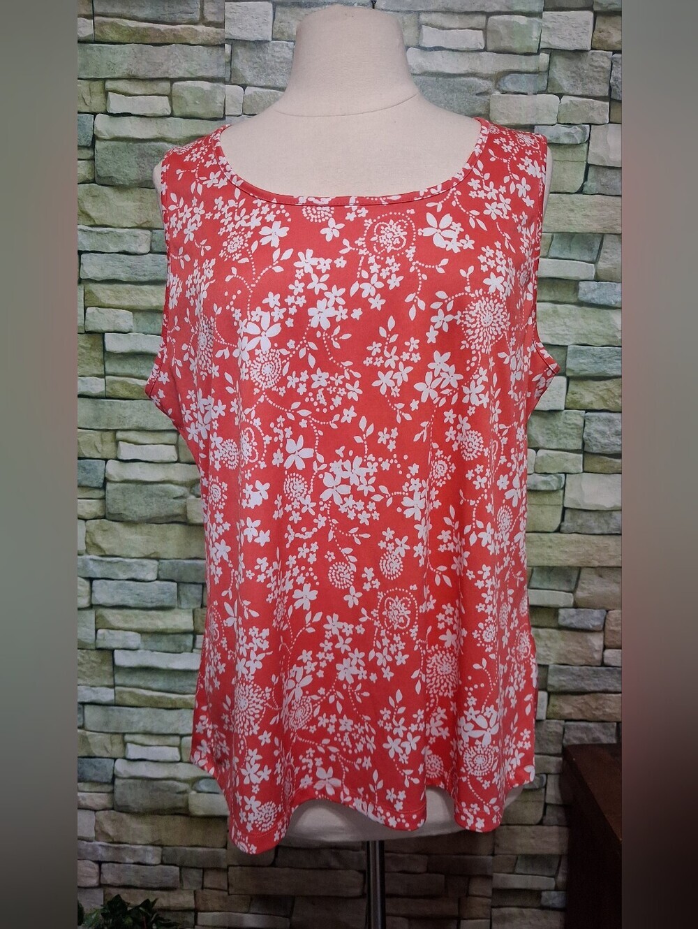 Sag Harbor Coral Floral Sleeveless Blouse Top